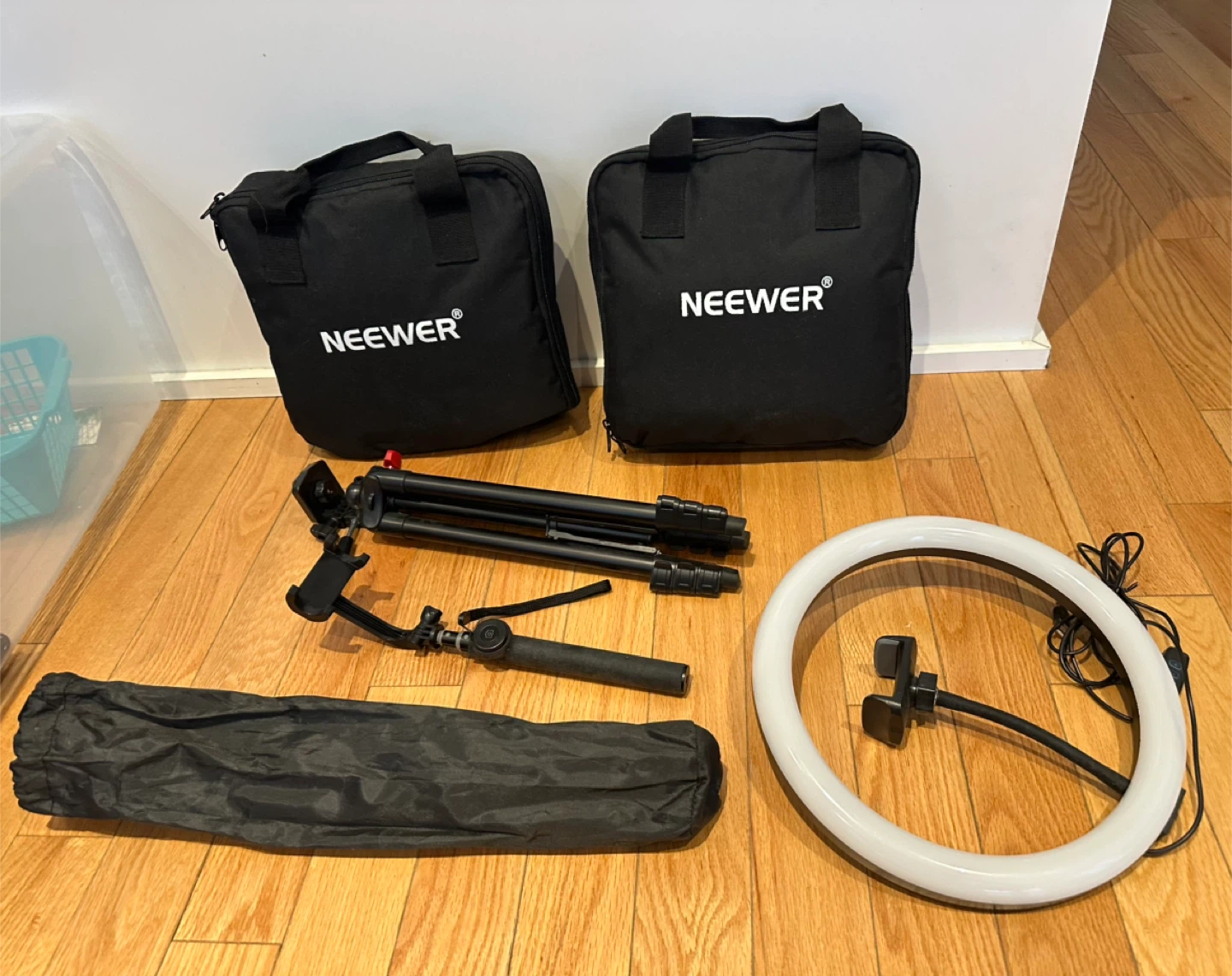 Neewer NL660 LED Video Light Kit - photo 4