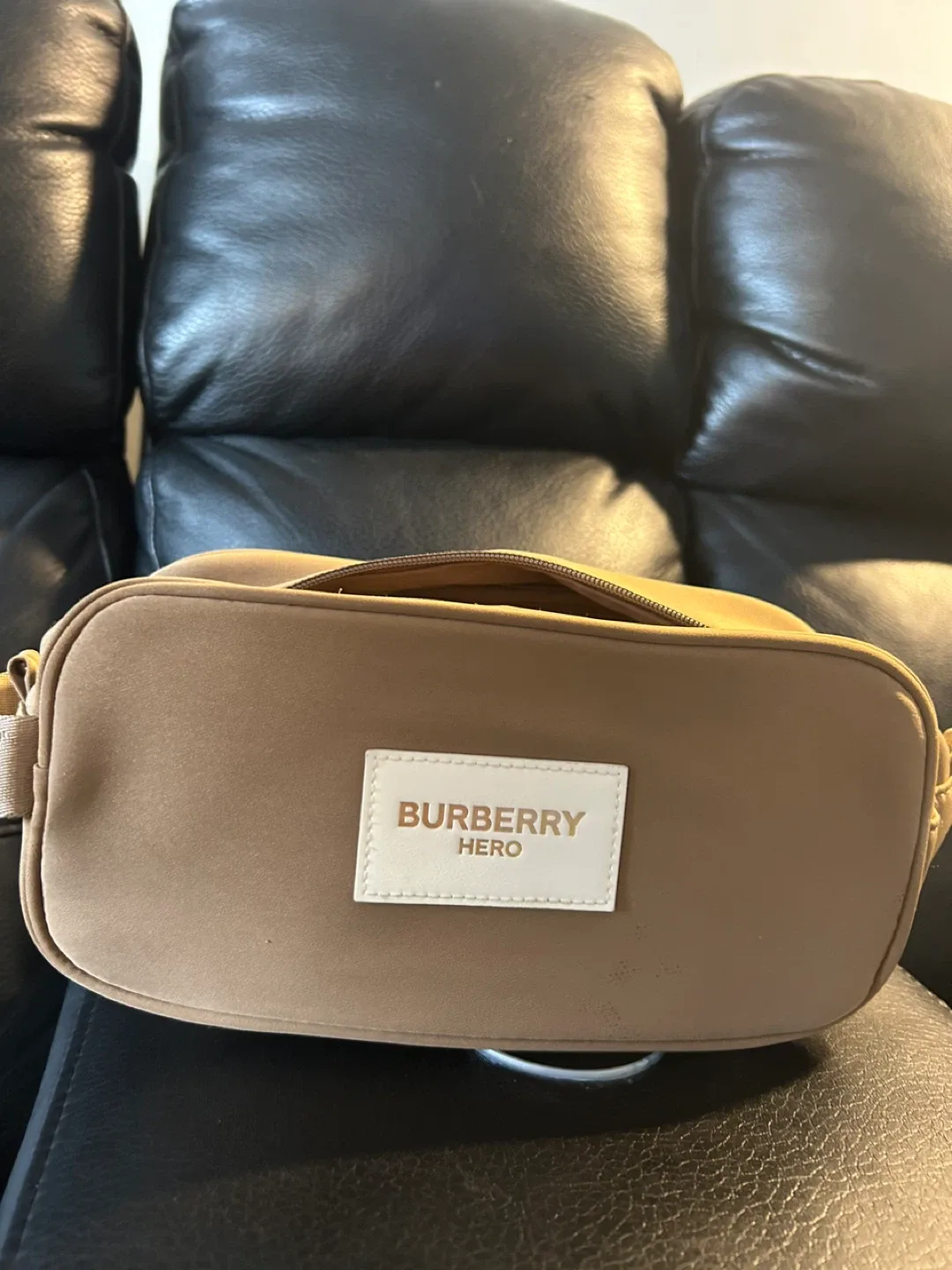 Burberry Hero Toiletry Bag