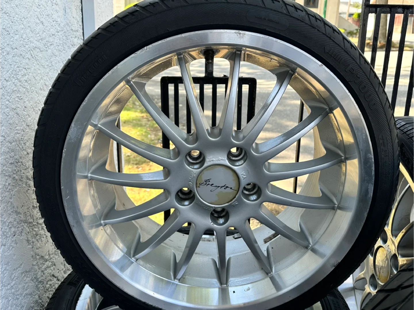 Breyton Wheels & Tires - Silver