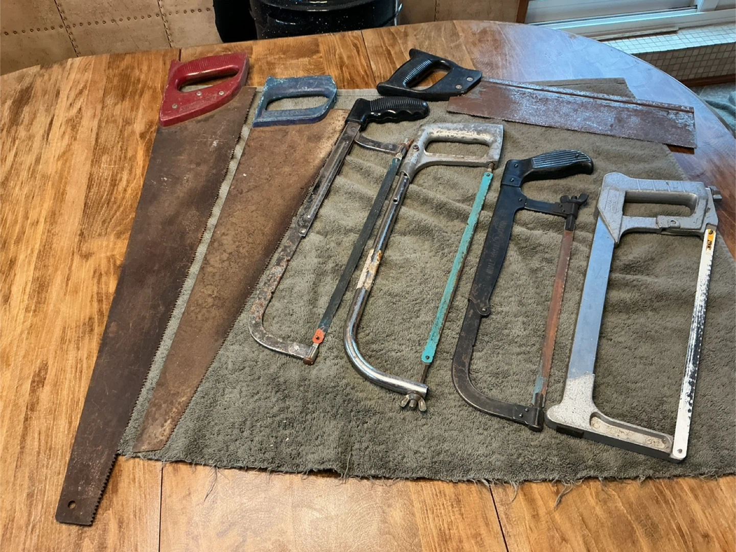 7 Vintage Hand Saws ! - photo 2