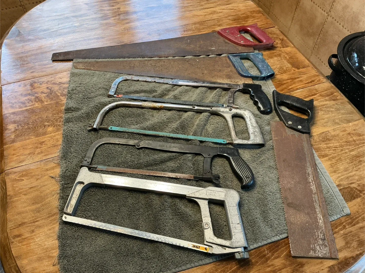 7 Vintage Hand Saws !