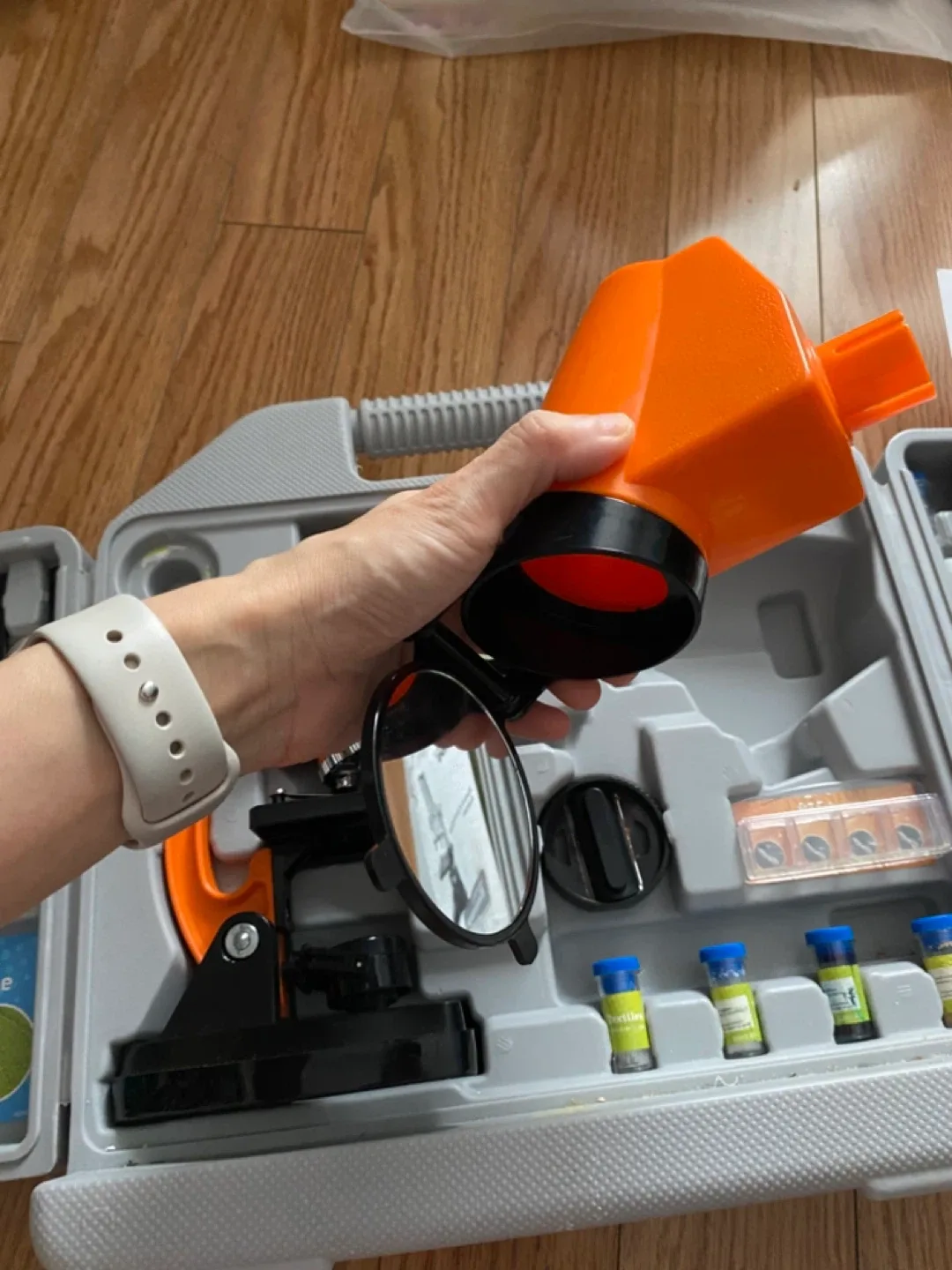 Discovery Kids Microscope Completely Set 120X to 1200X image indicator(5)