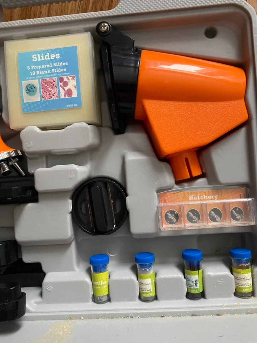 Discovery Kids Microscope Completely Set 120X to 1200X image indicator(7)