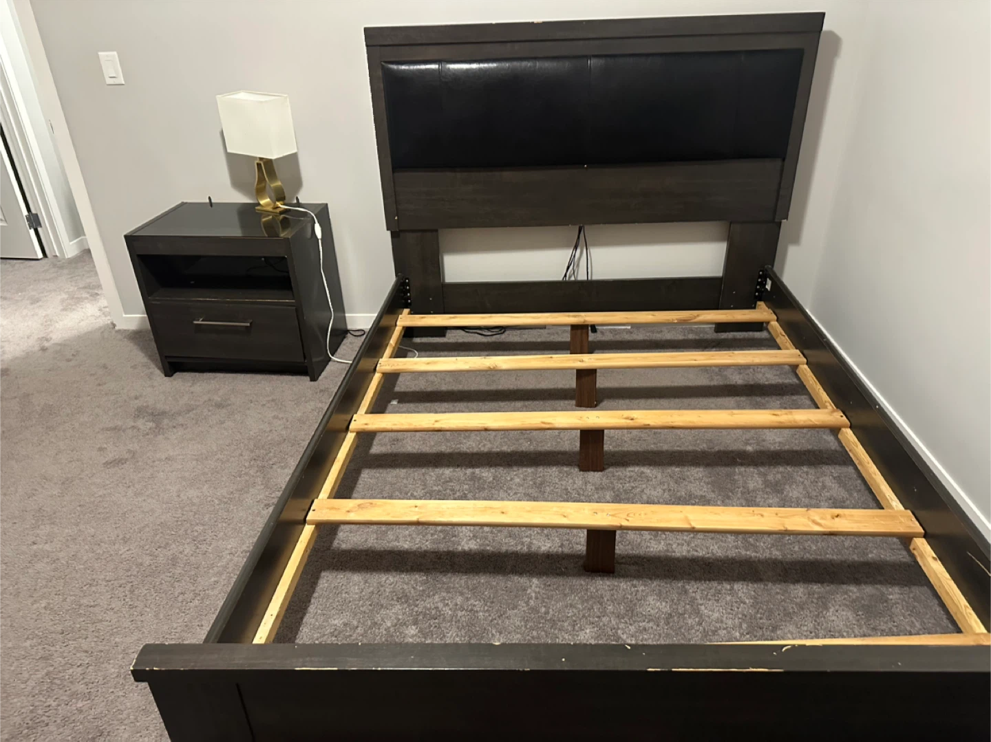 Queen Size Bed Frame - Dark Wood - photo 2