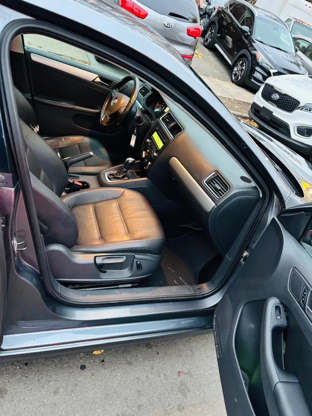 Volkswagen Jetta - Gray Sedan