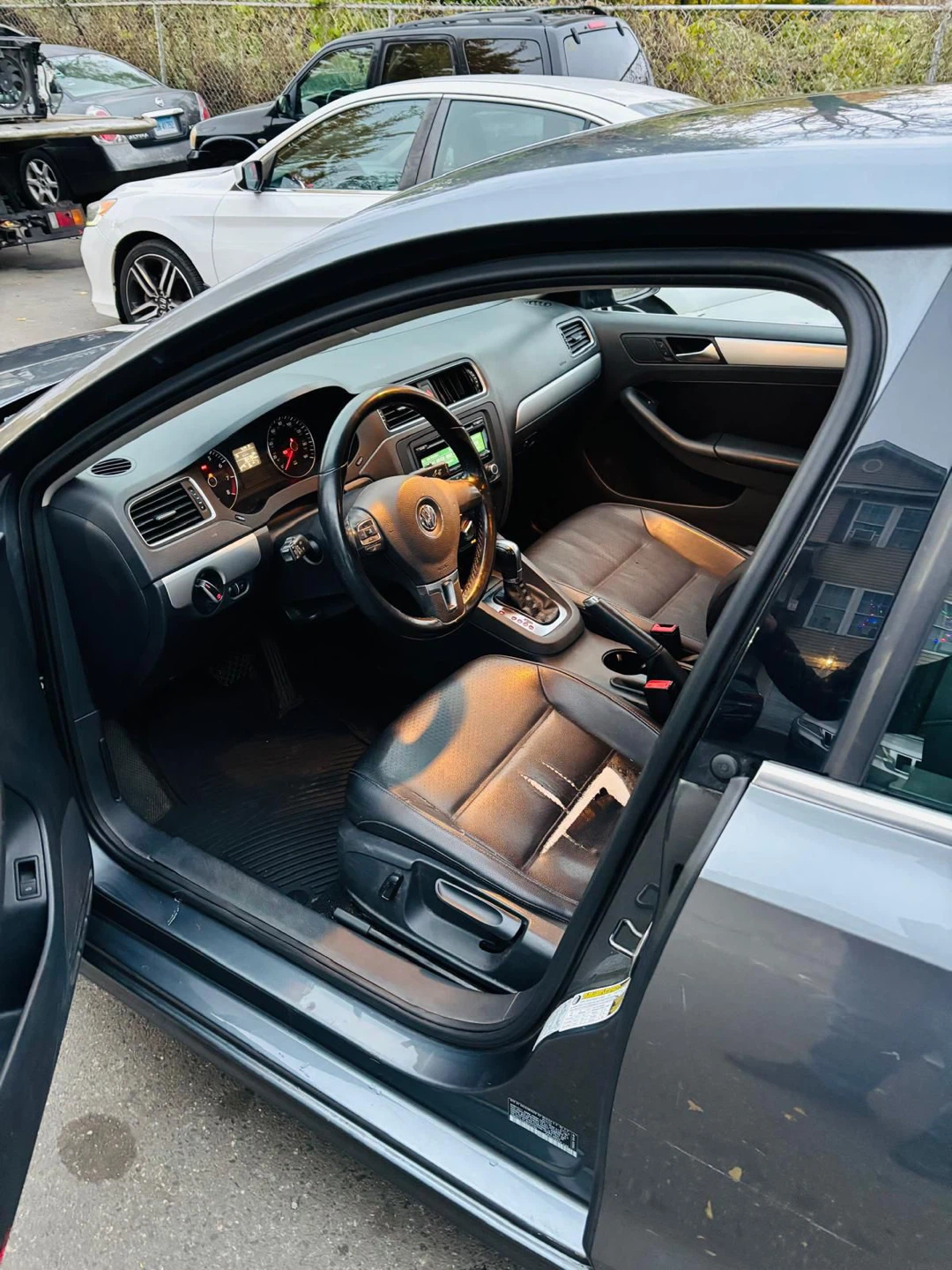 Volkswagen Jetta - Gray Sedan - photo 3