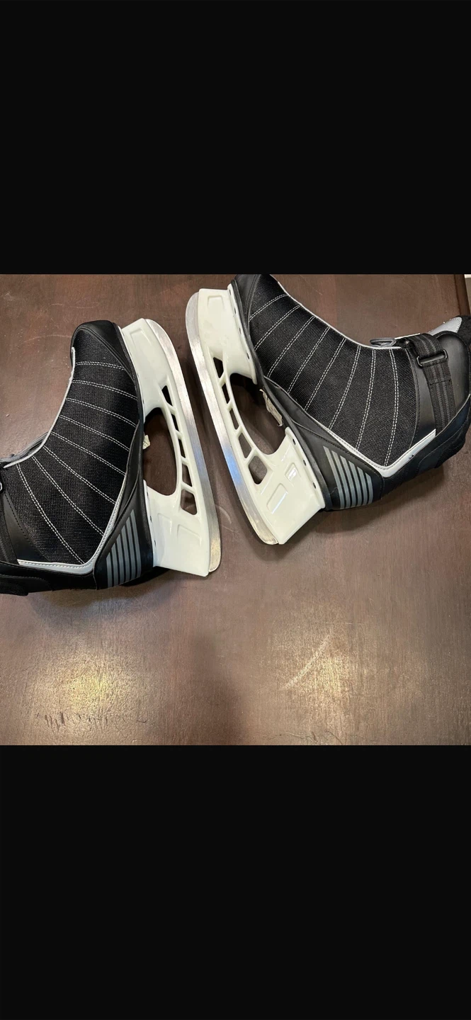 Bauer Ice Skates - Size 13 US - photo 3