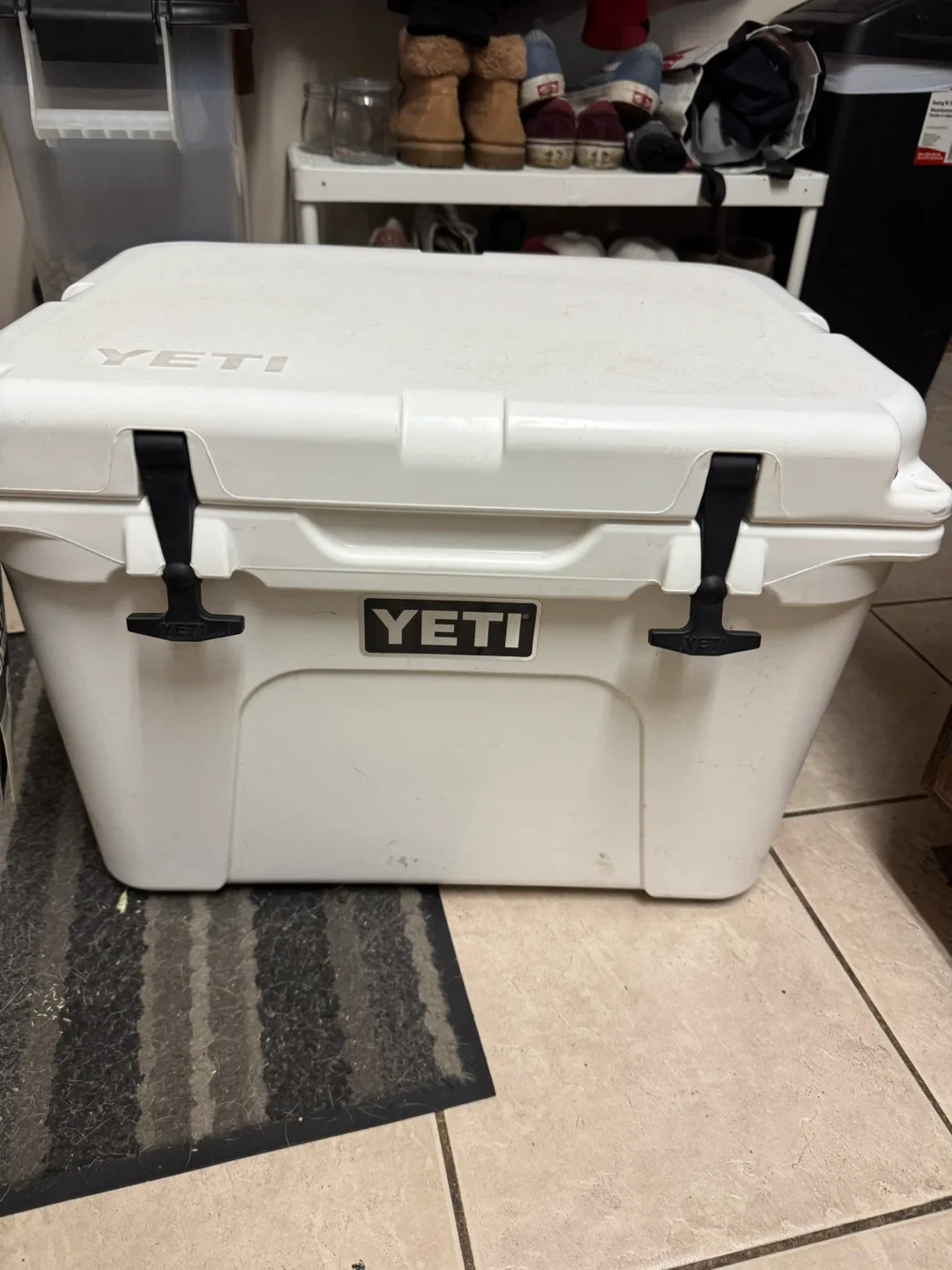 Yeti Tundra 35 Cooler - White