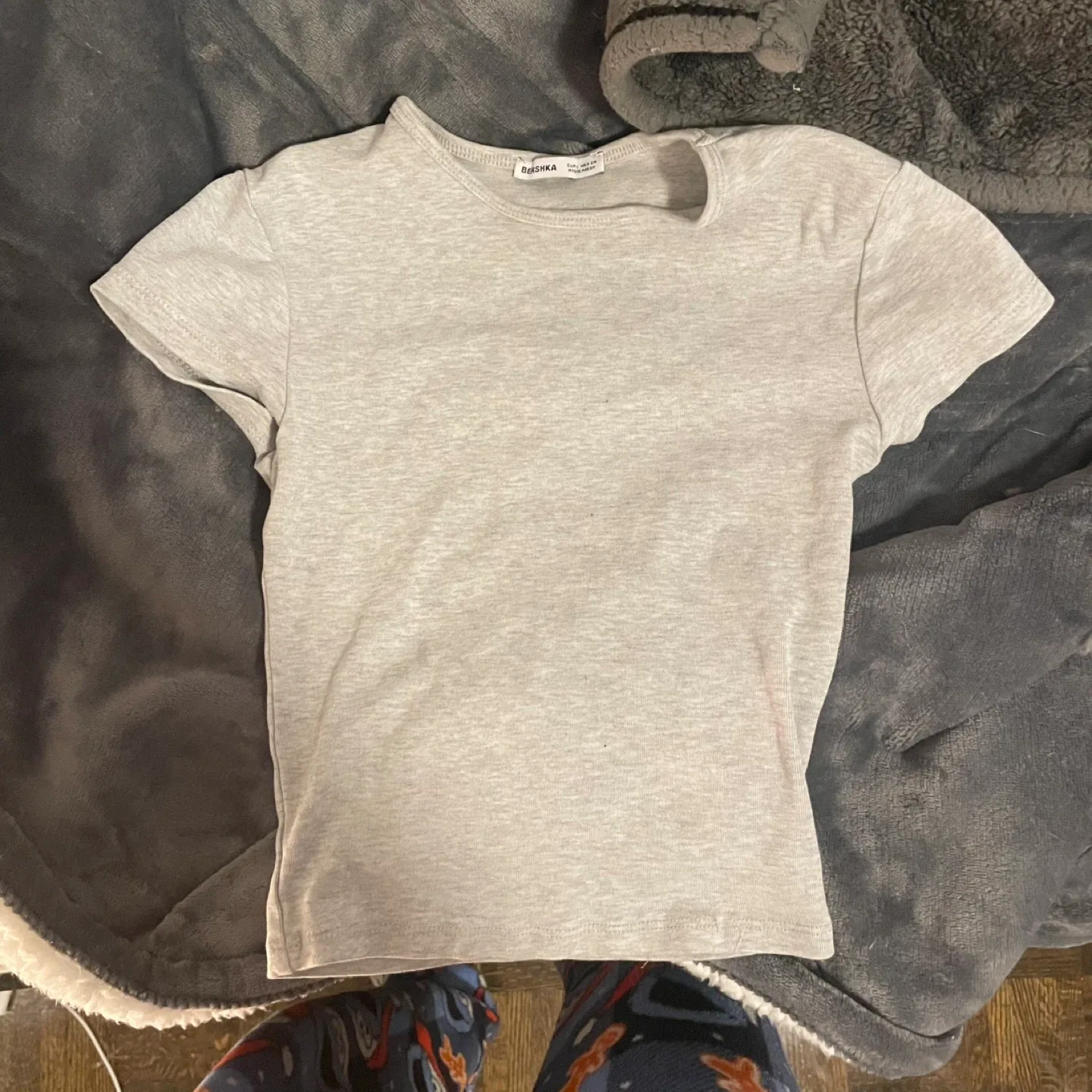 Bershka cropped Grey T-Shirt - Size S