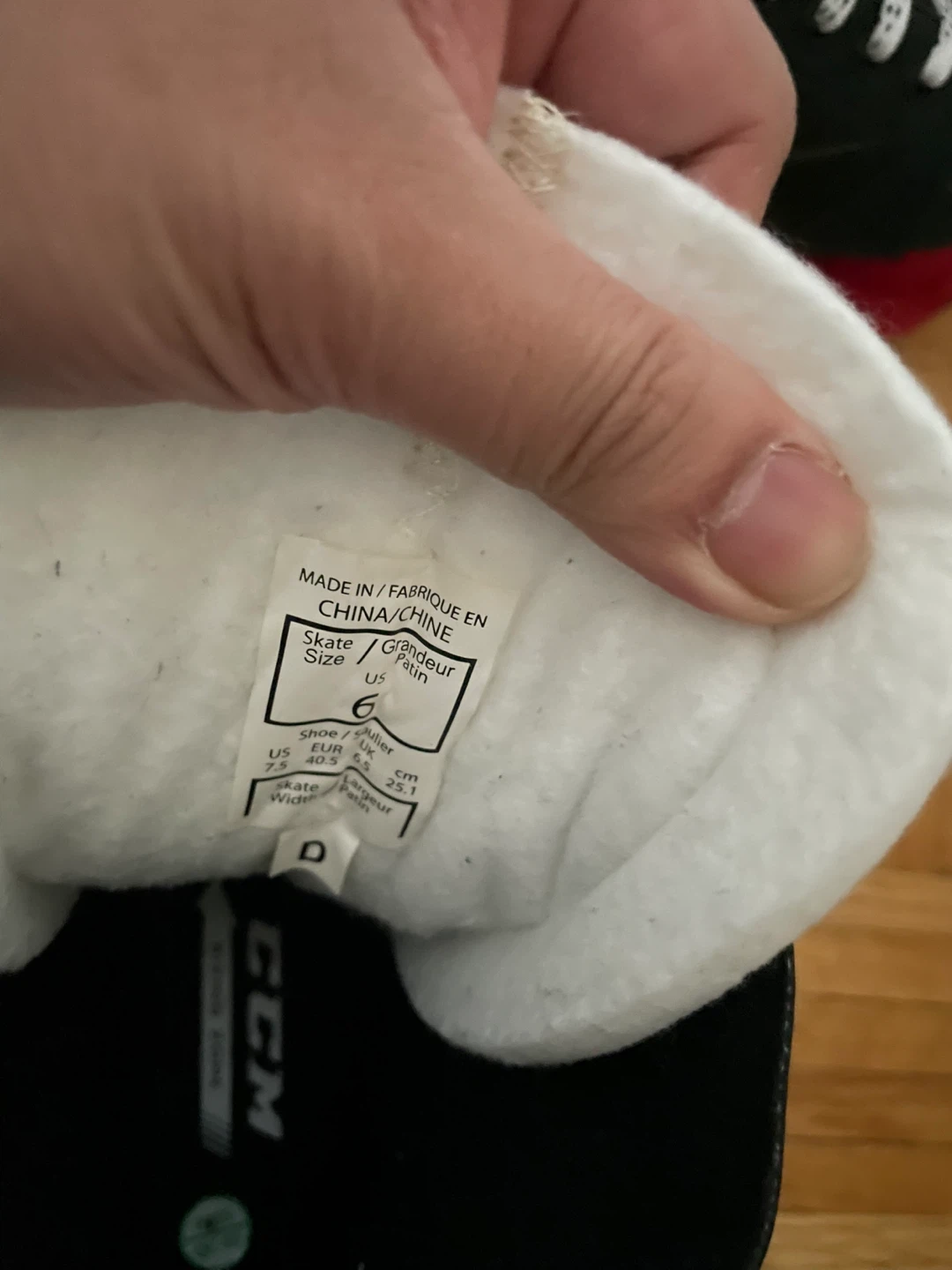 CCM Ribcor Pro 2 Ice Hockey Skates - Size 6 - photo 3