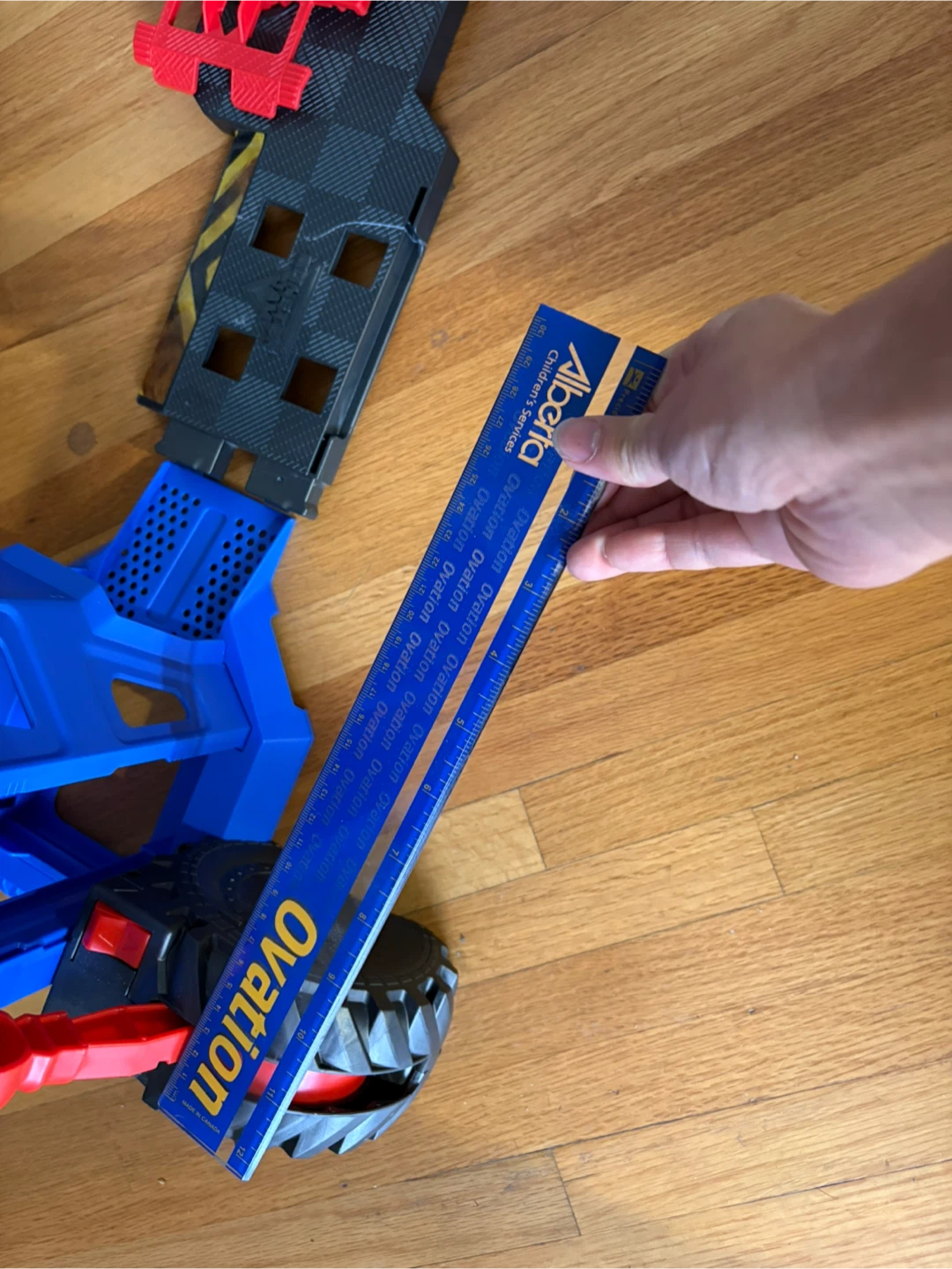Monster Jam Garage Playset - photo 4