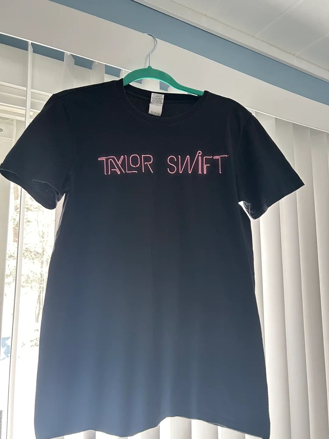 Taylor Swift 1989 World Tour T-Shirt - Size M
