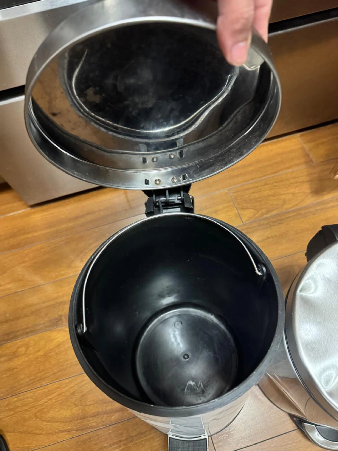 Two Step Trash Cans/ Dustbins - photo 4