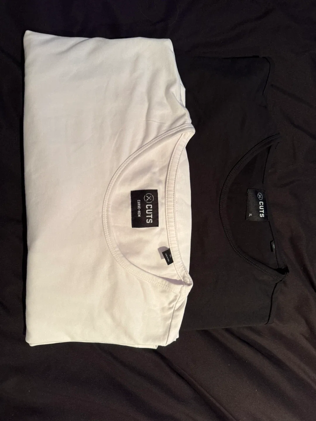 Cuts Curve-Hem & Crew T-Shirts - XL