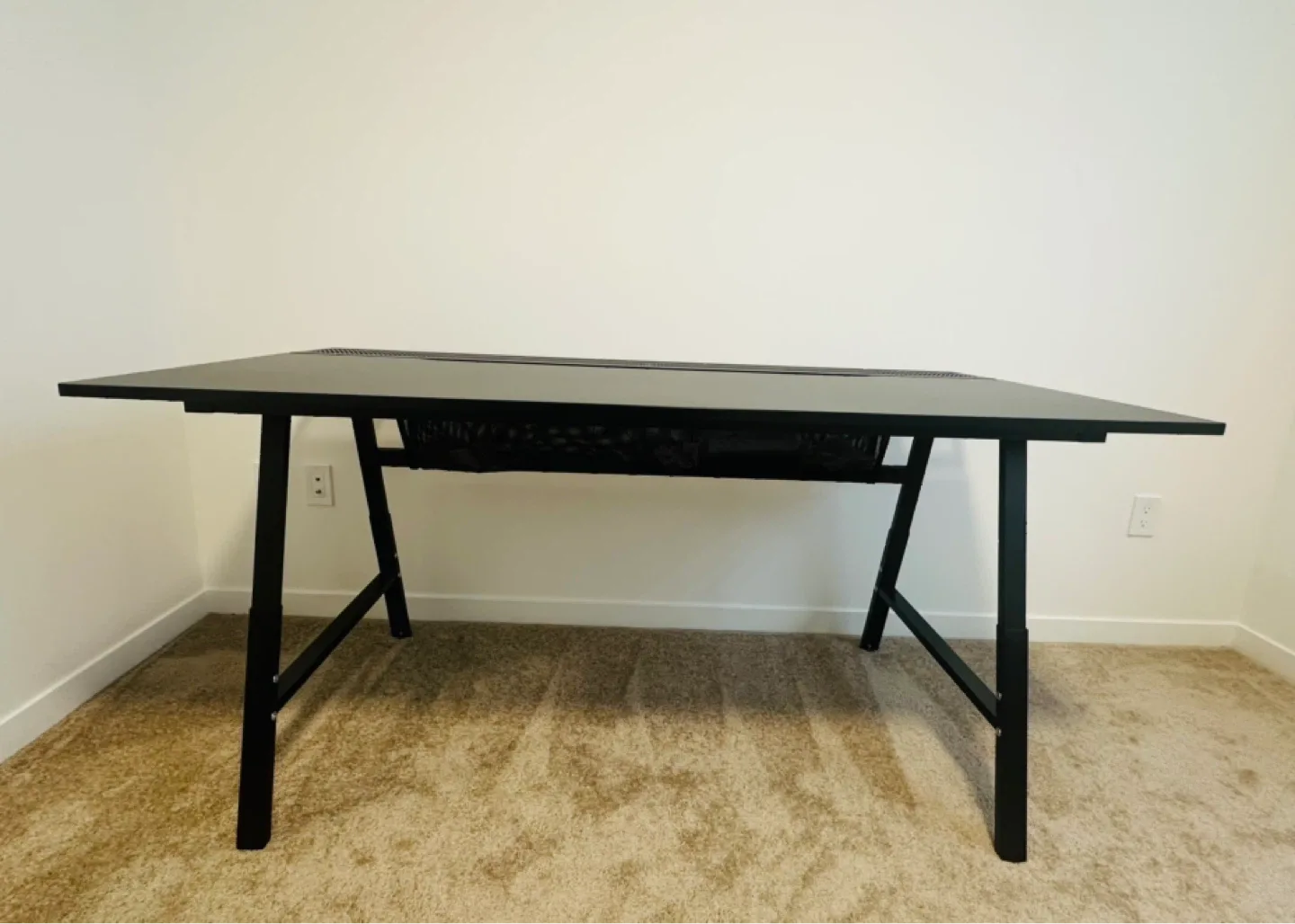 Black Gaming Desk with Cable management