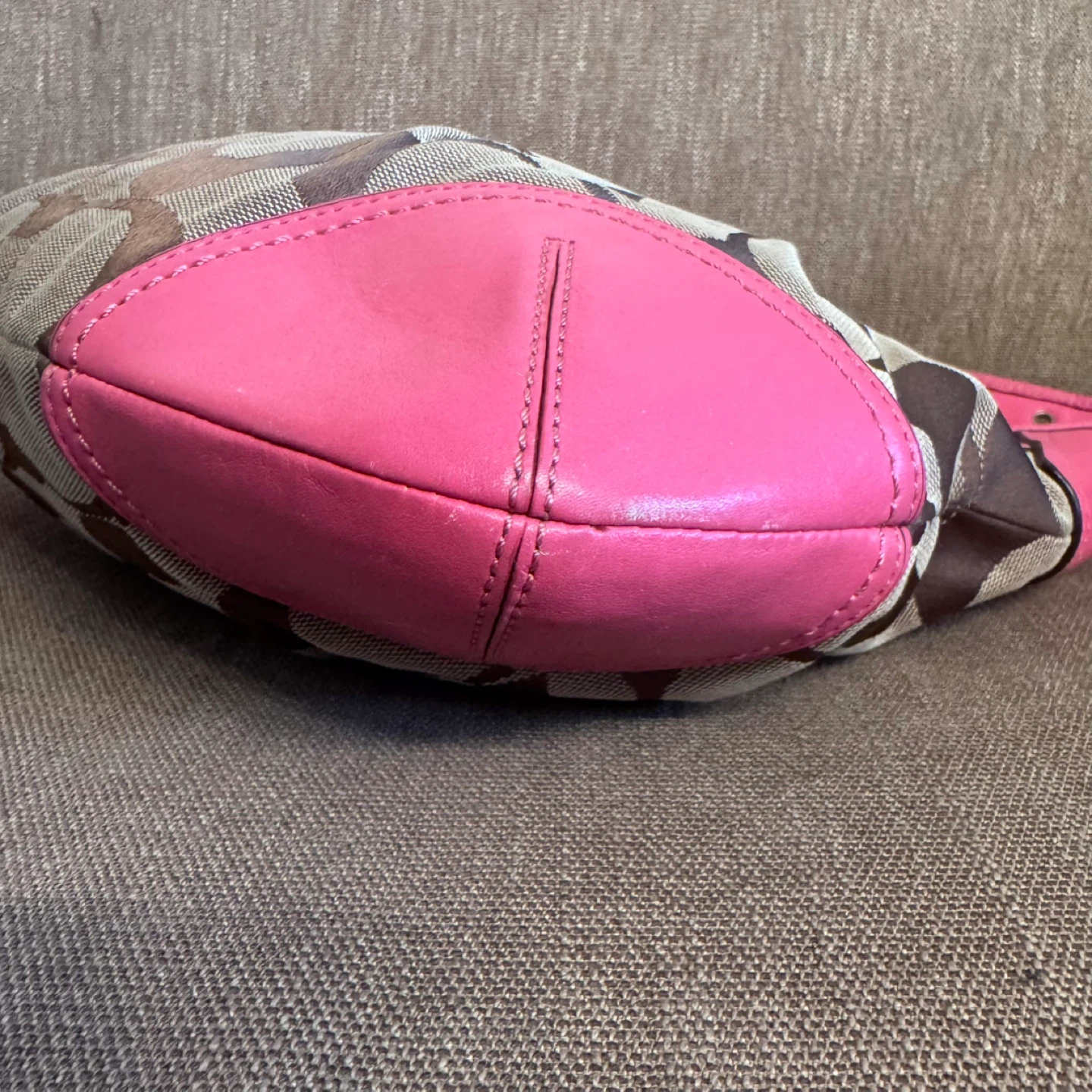Coach Signature Print & Pink Leather Hobo Bag - photo 3