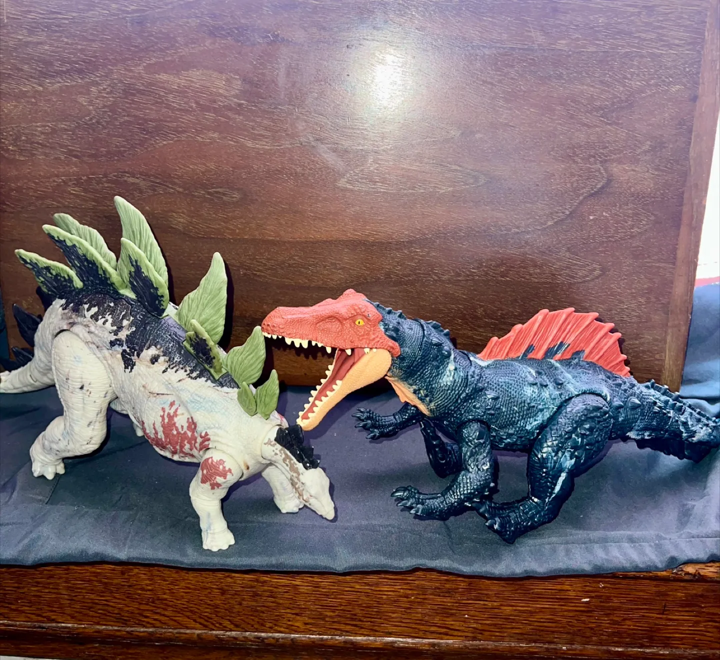 Jurassic World Spinosaurus & Stegosaurus Toy Figures