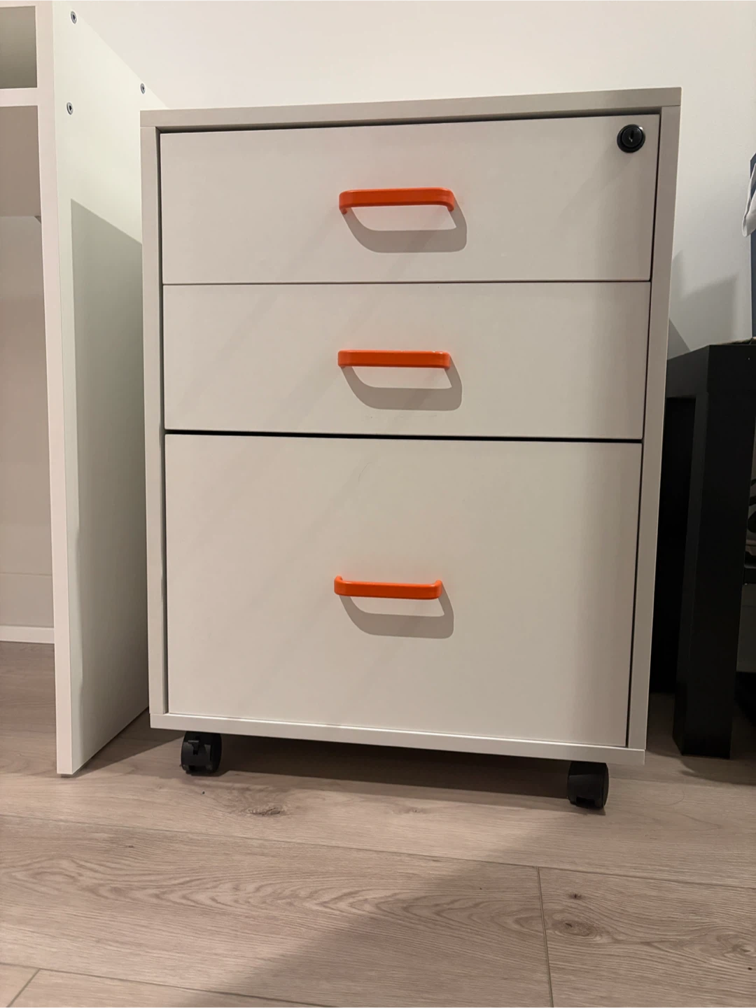 3 drawer storage on wheels