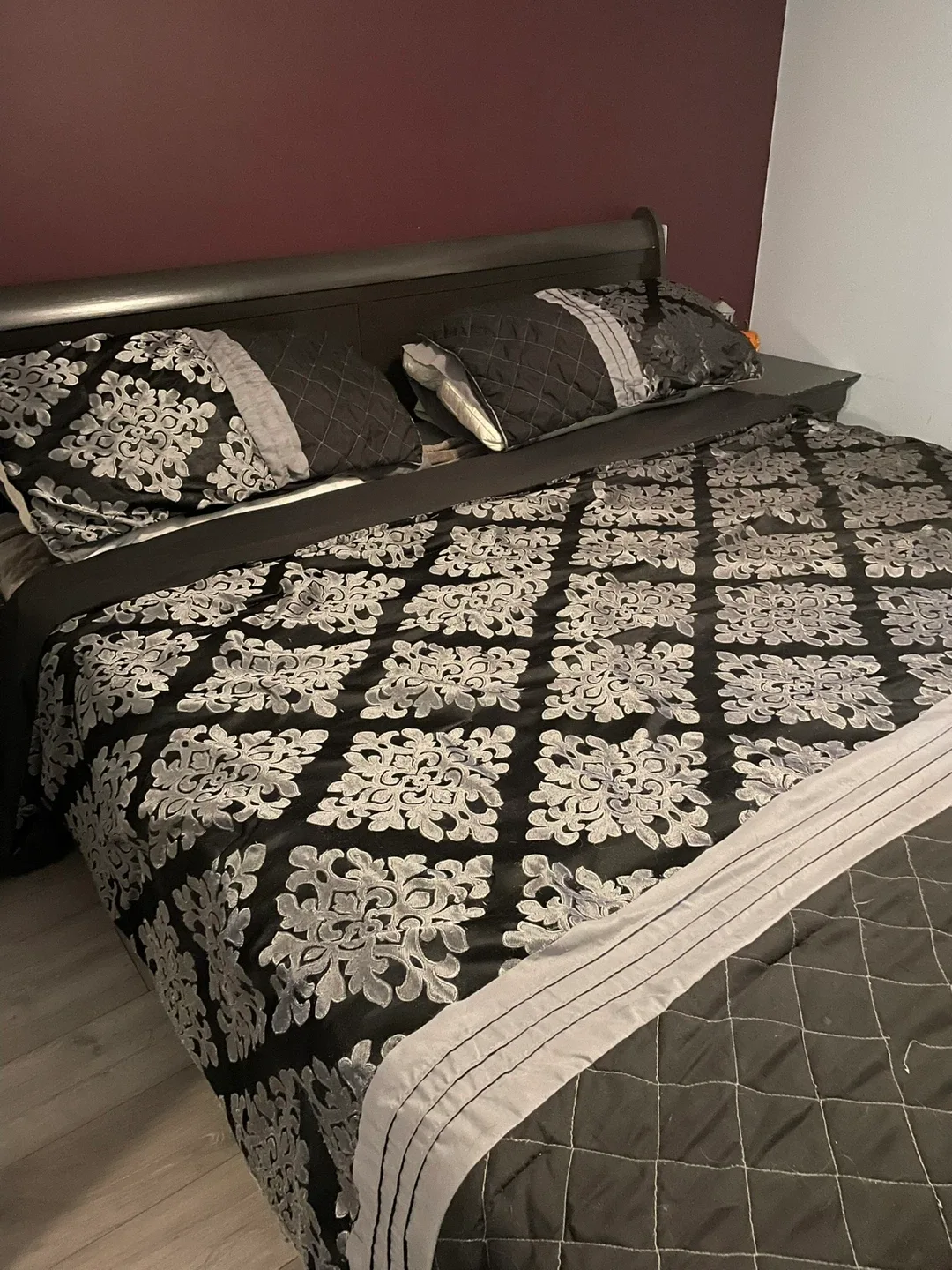 Black & Grey King Bedding Set