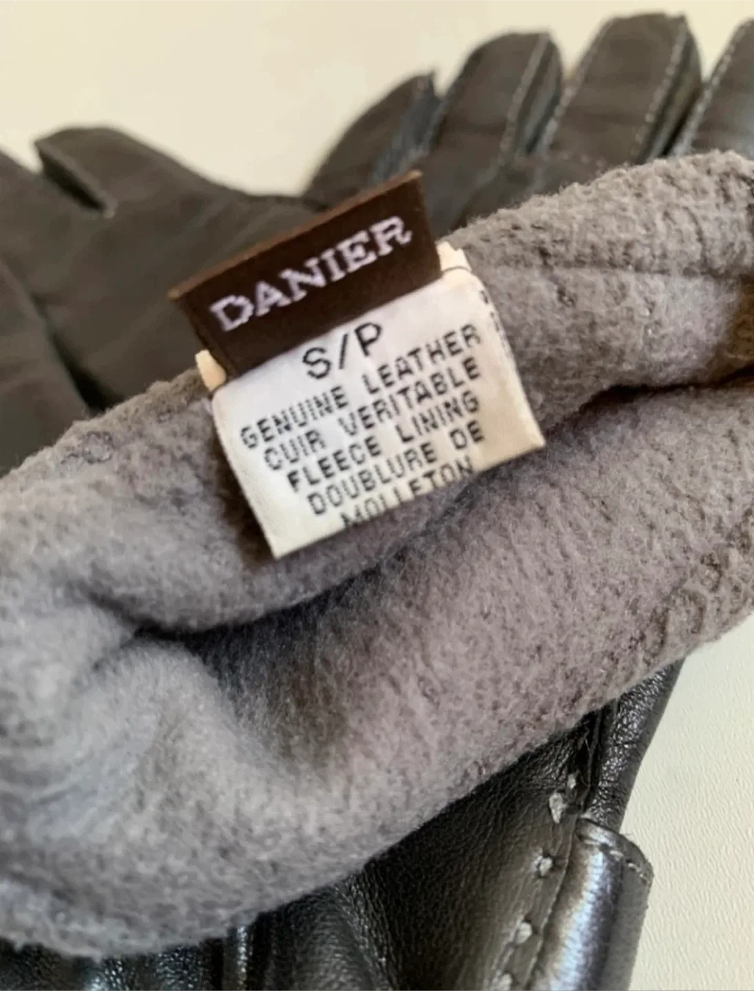 Danier Men’s Leather Gloves & HBC Scarf Set image indicator(8)