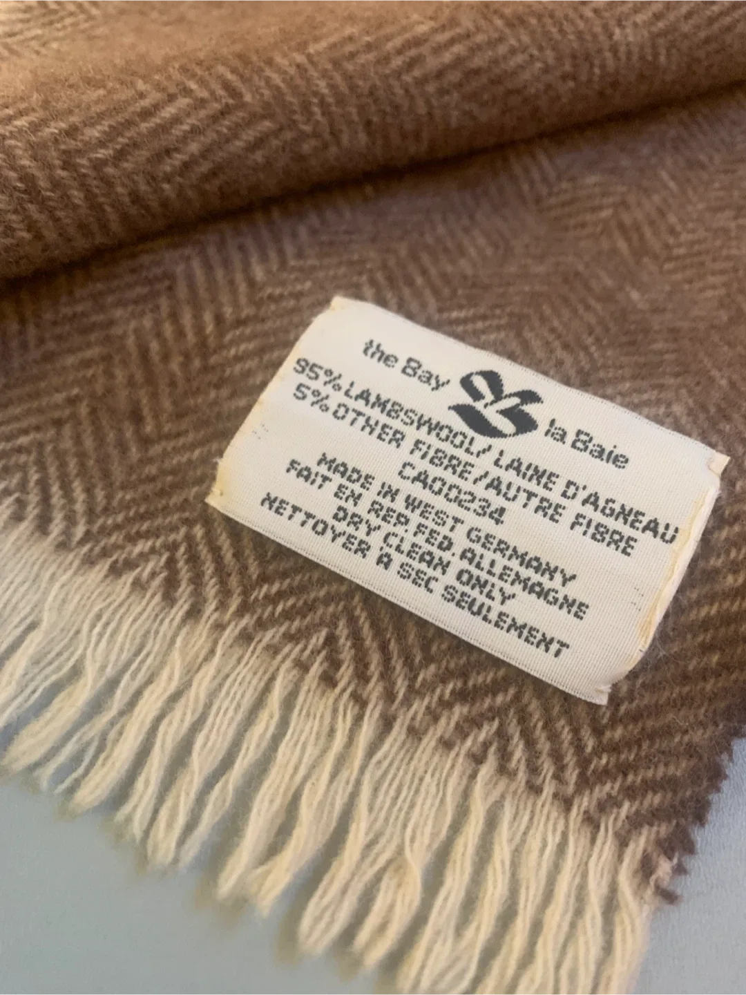 Danier Men’s Leather Gloves & HBC Scarf Set image indicator(9)