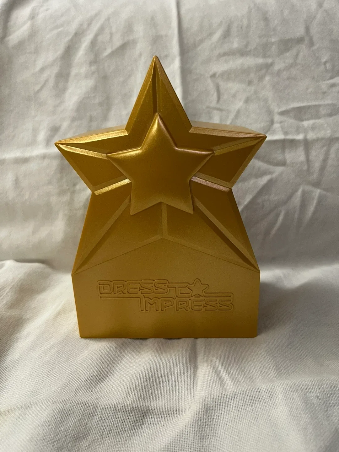 Dress To Impress Doll with Star Case