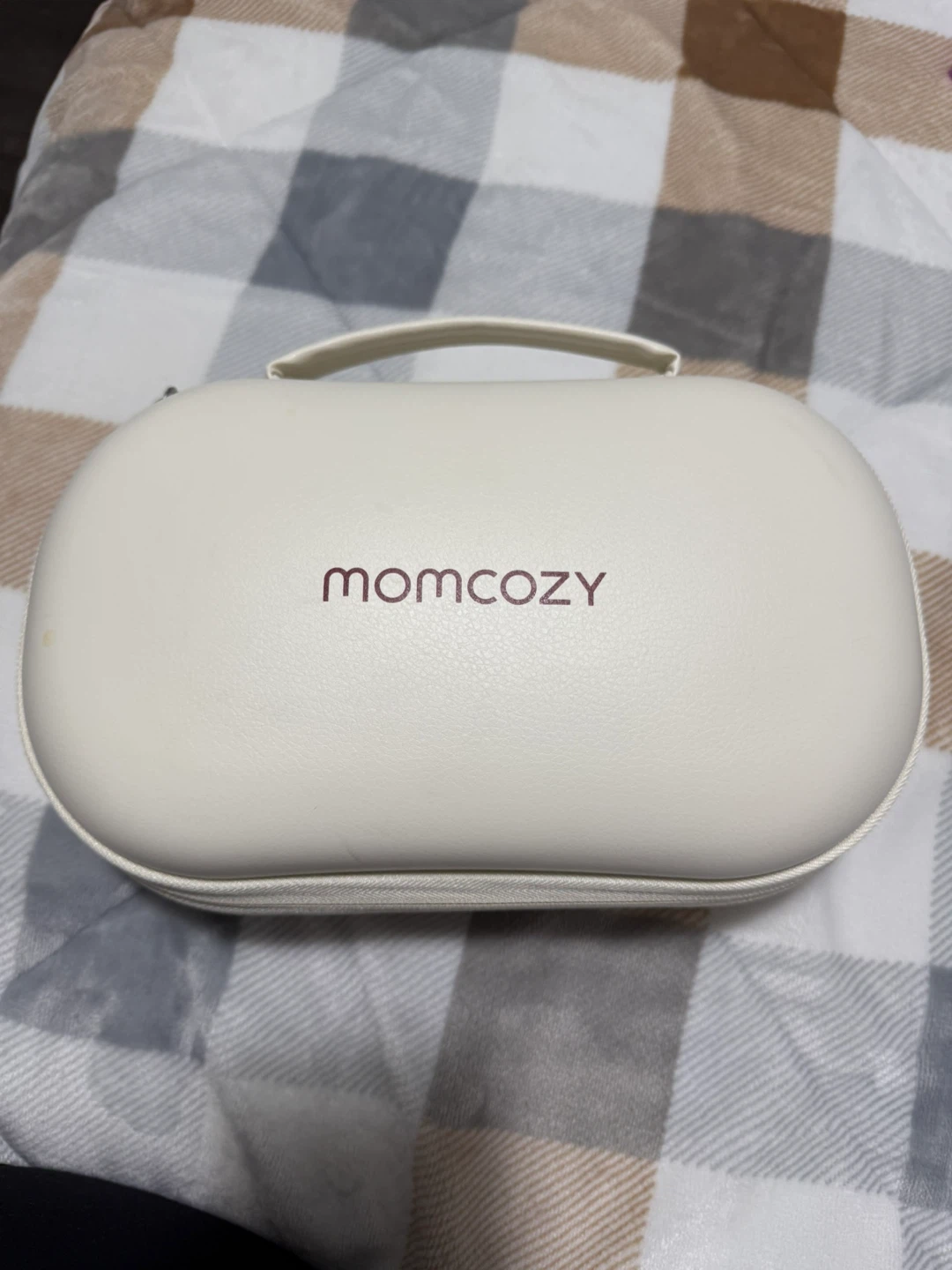 Momcozy M5 Wearable Breast Pump Set