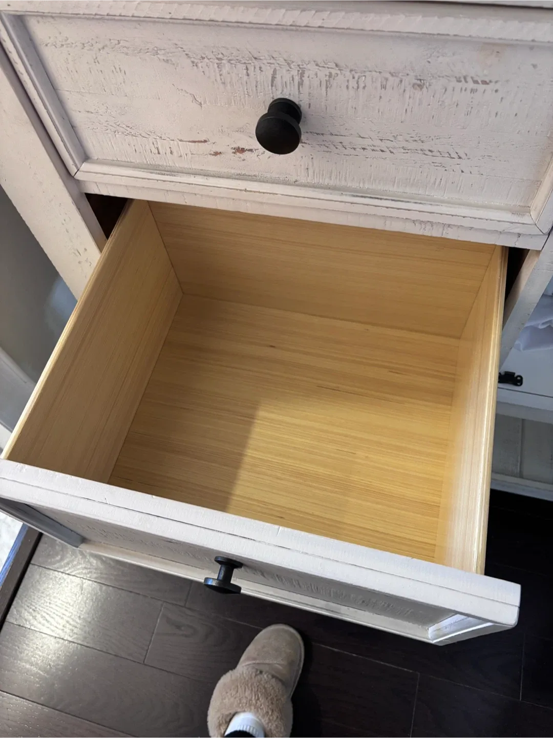 White Wood Cabinet with Drawers image indicator(2)