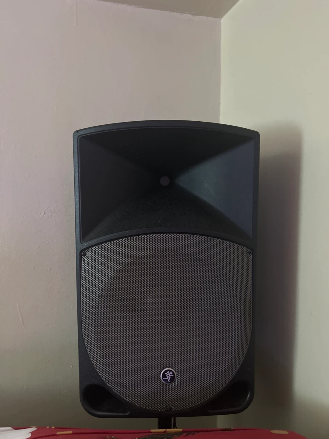 Mackie Speaker on Tripod Stand - photo 2