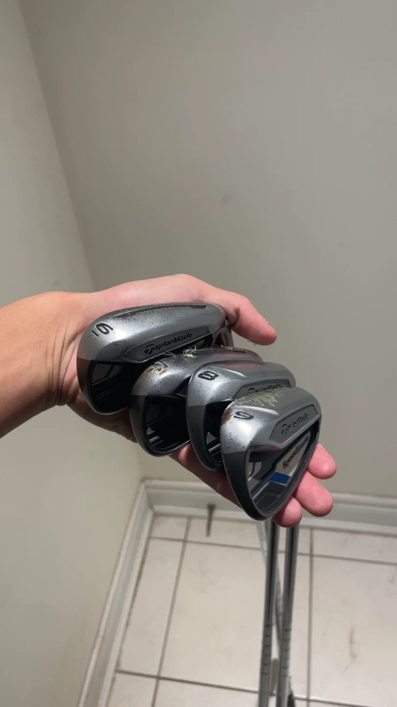 TaylorMade SpeedBlade Irons with Lamkin Grip