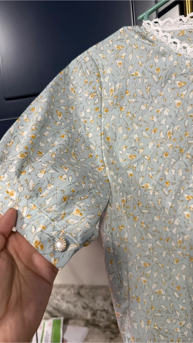 P.Ta Floral Blouse - New with Tags size M - photo 2