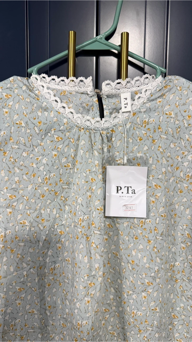 P.Ta Floral Blouse - New with Tags size M - photo 3