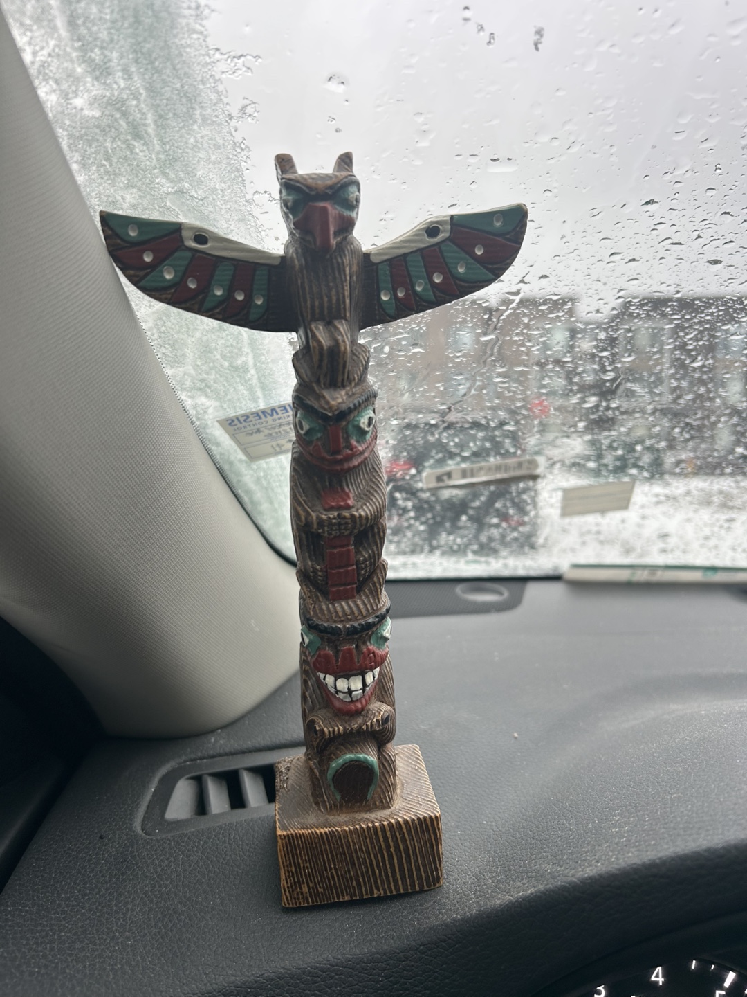Handpainted Pearlite Totem Pole Figurine - photo 3