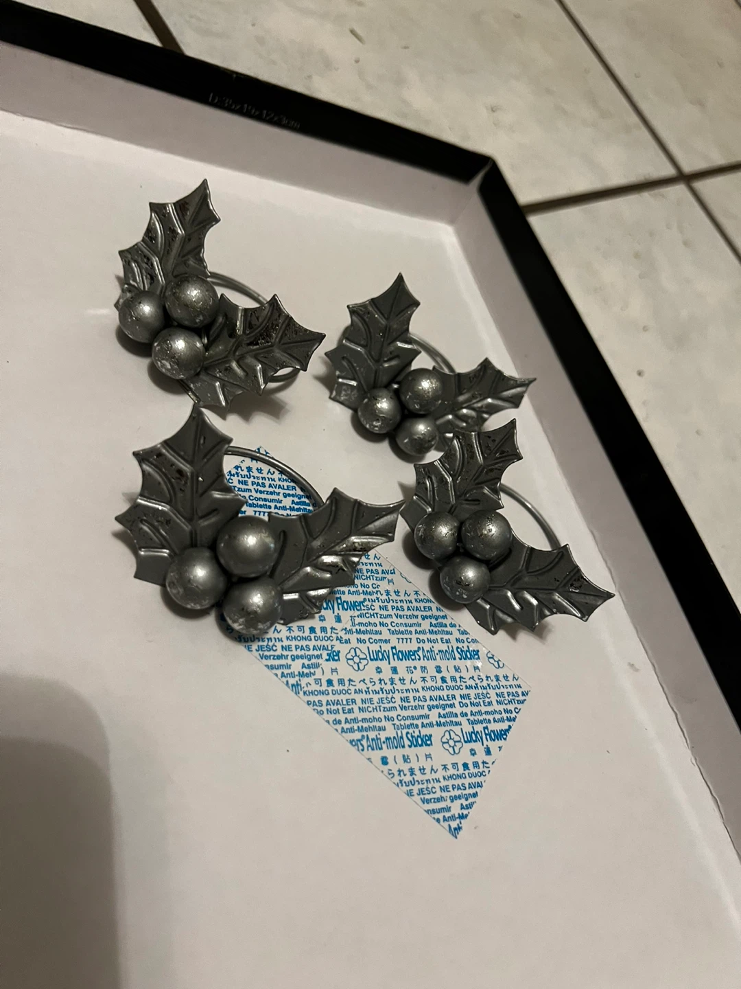 Christmas Holly Napkin Rings & Ornaments - photo 2