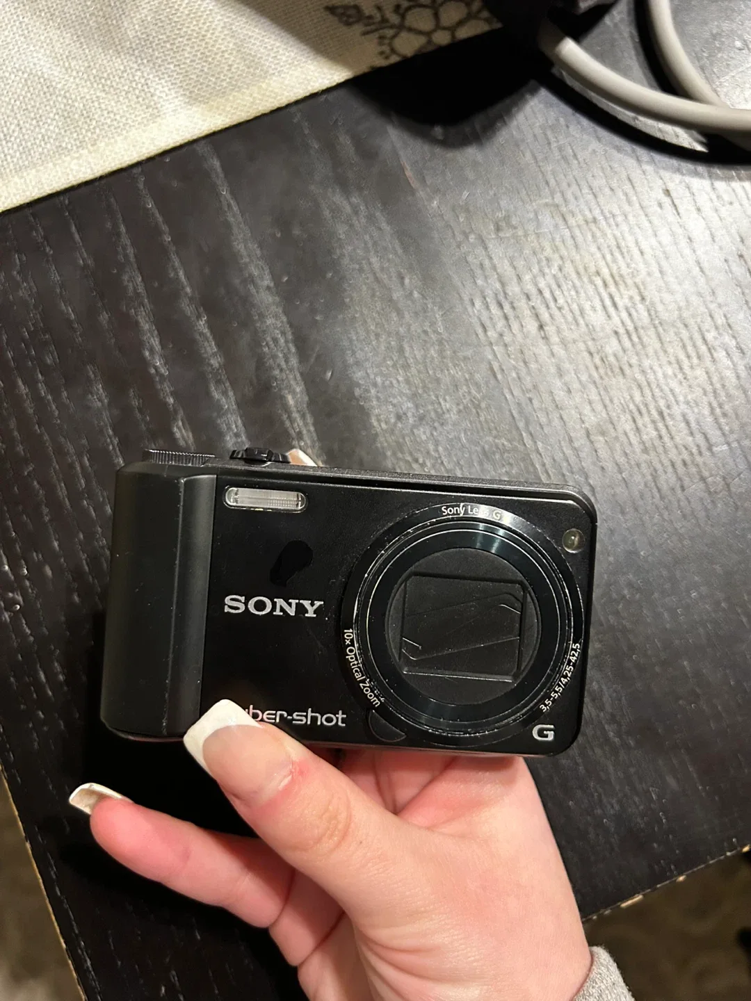 Sony Cyber-shot DSC-H70 Digital Camera