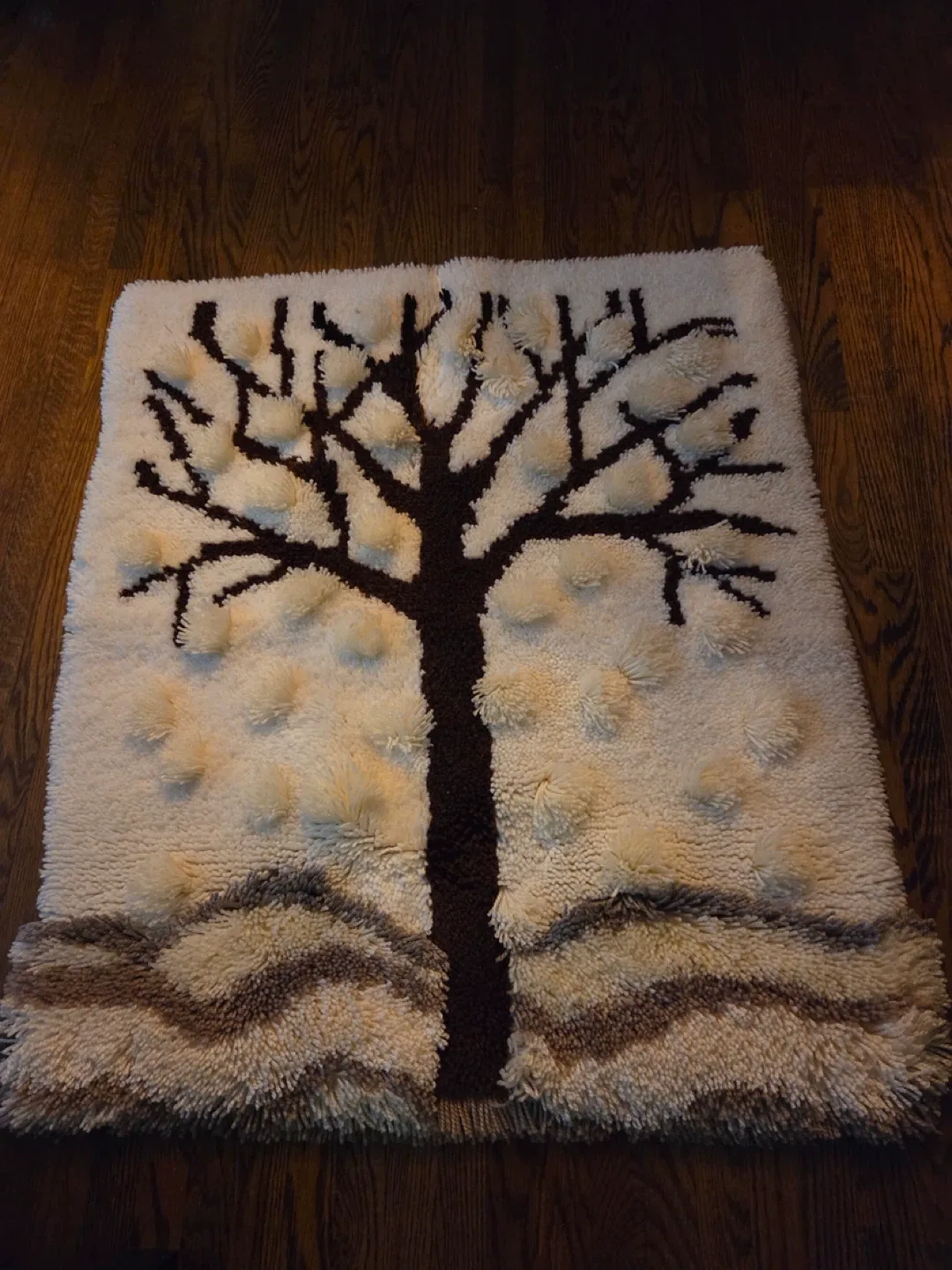 Tree Design Shag Rug - Wall Hanging