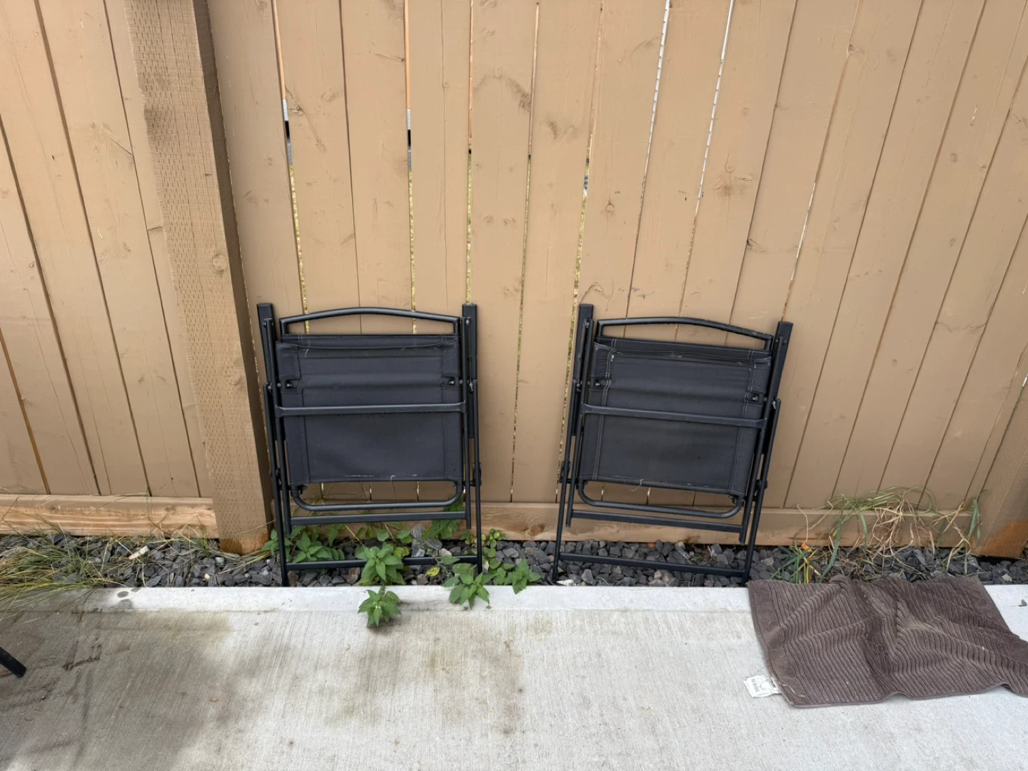 Patio Set: Table & 4Folding Chairs - photo 3