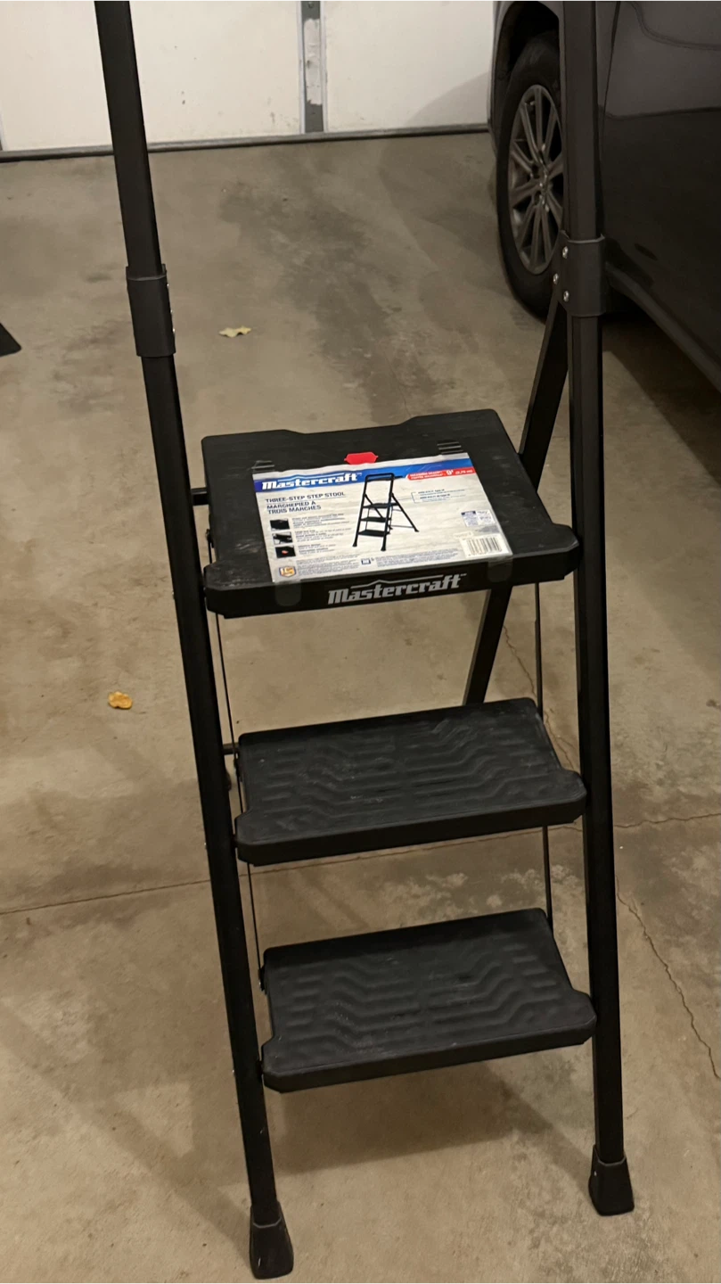 Mastercraft Three-Step Stool - Like New! - photo 4