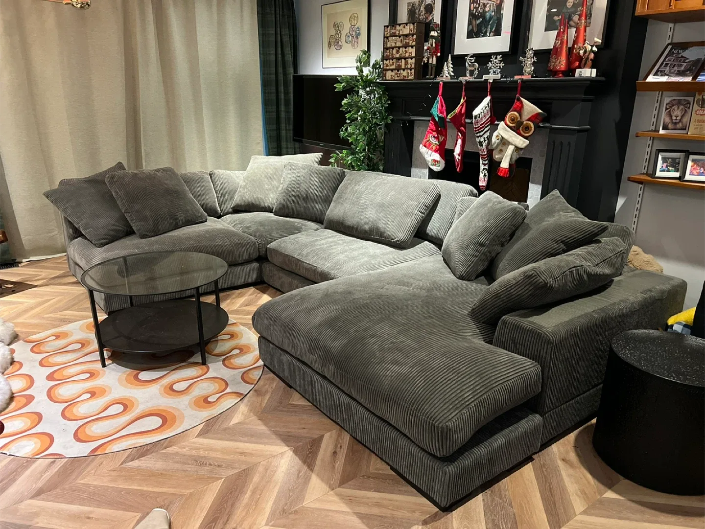 Modular Sectional Sofa - Customizable Seating