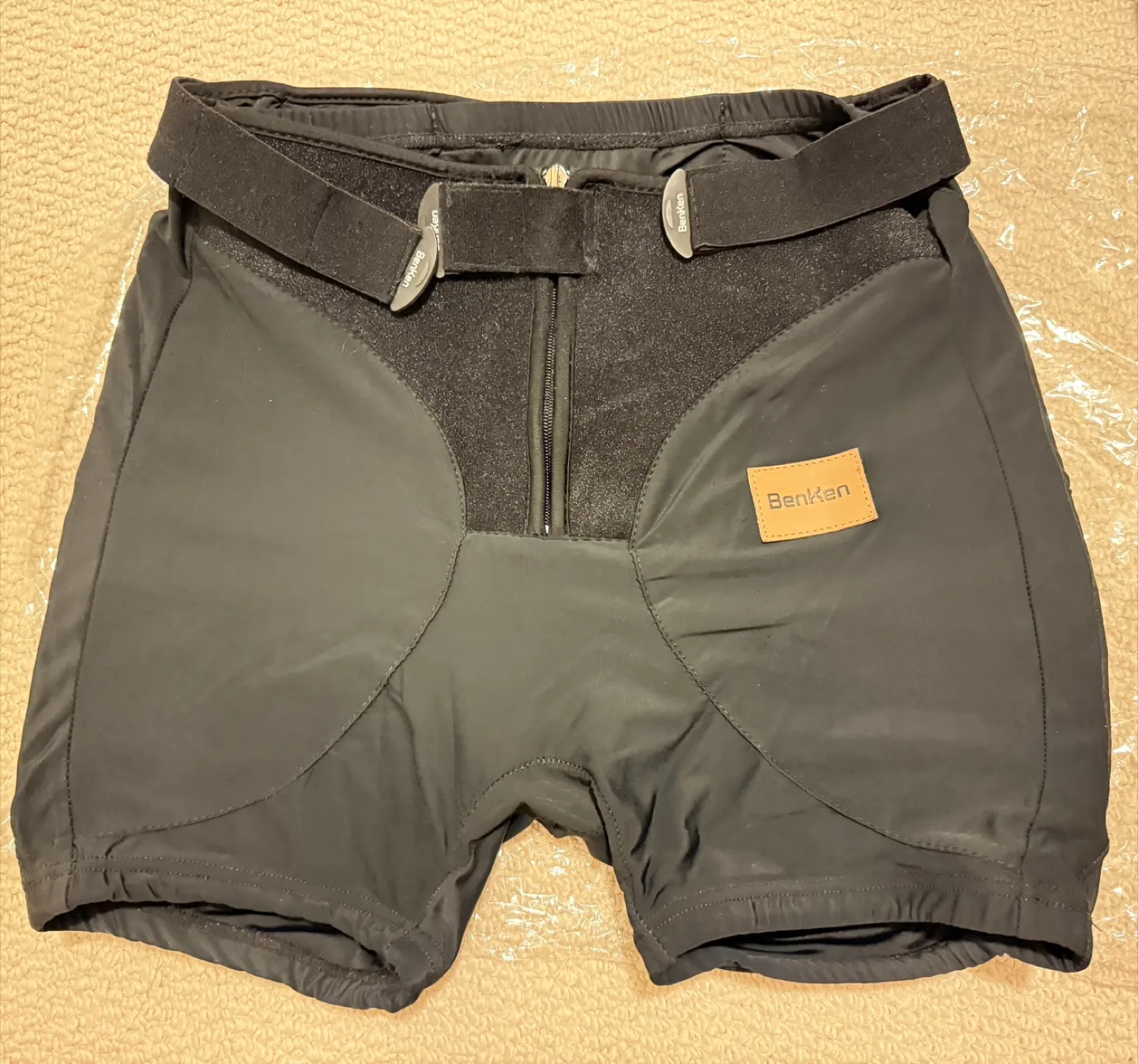 BenKen 3D Padded ski protection- Medium image indicator(3)