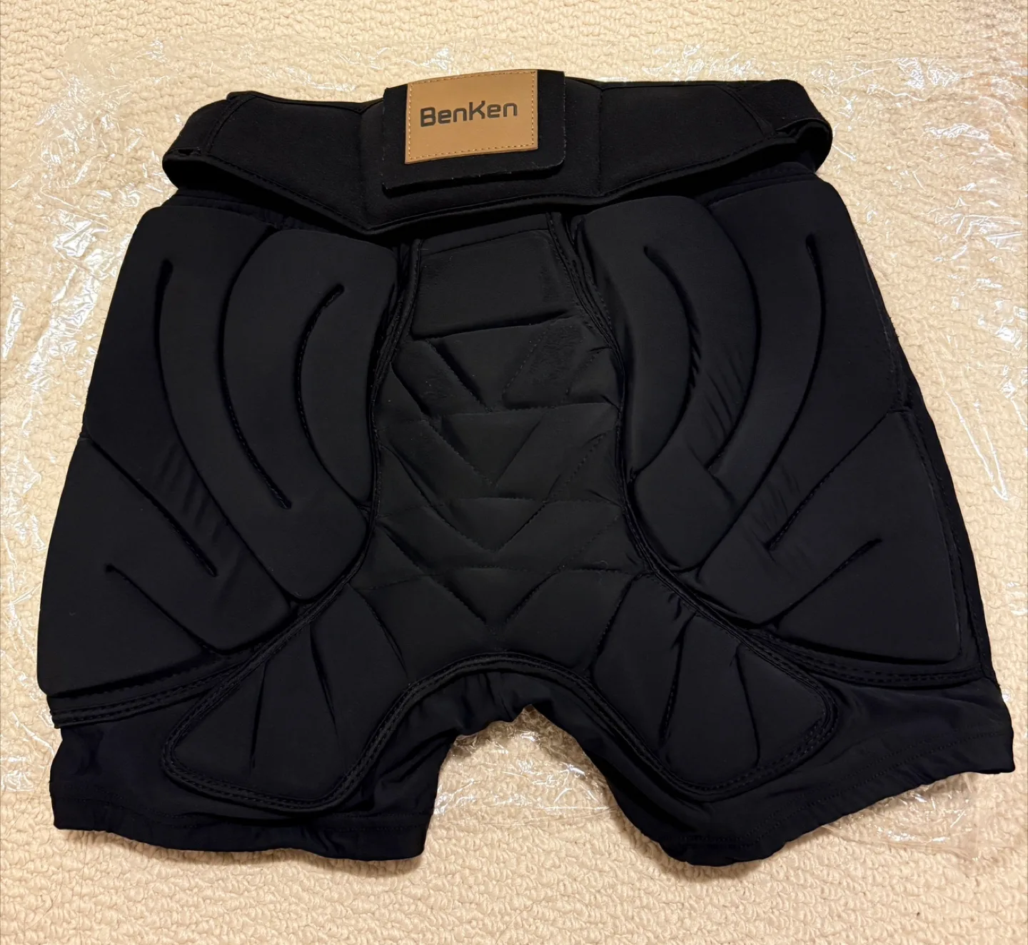 BenKen 3D Padded ski protection- Medium image indicator(2)