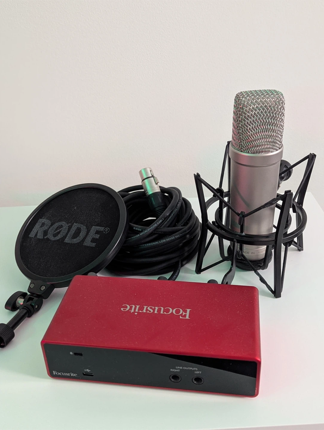 Rode NT1 4th Gen mic  + Focusrite Audio Interface - photo 2