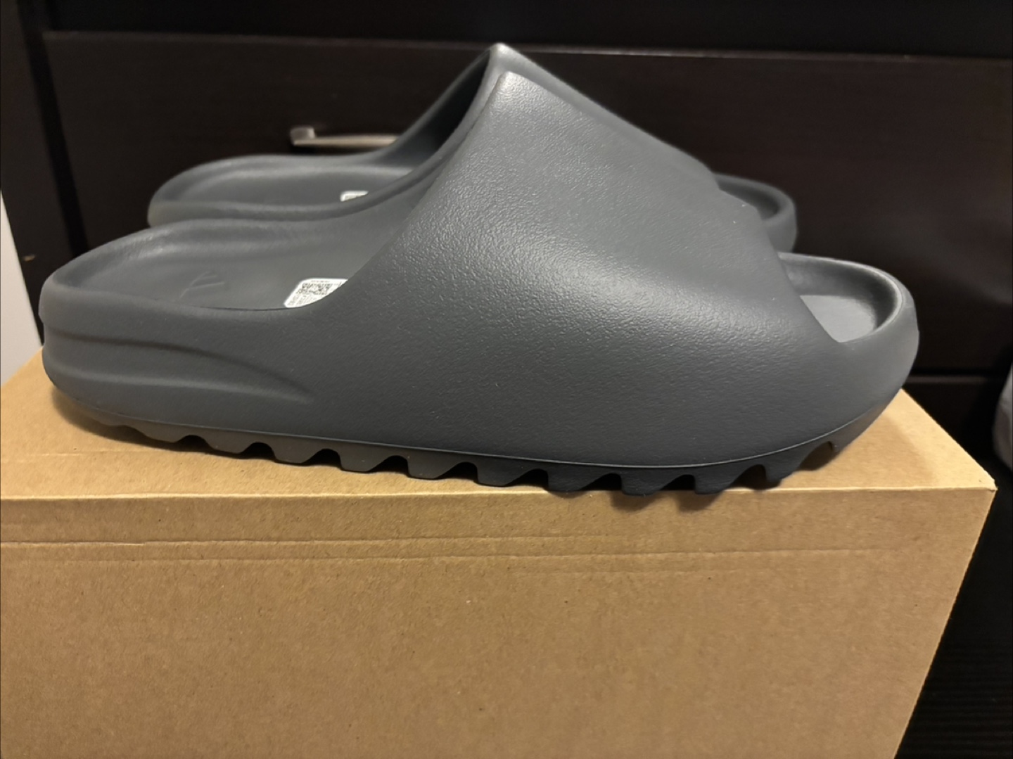 Yeezy Slide Slate Grey size 11 - photo 3