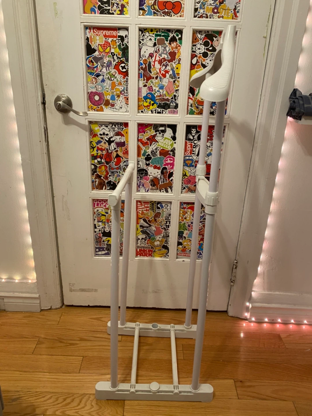 White Valet Stand - photo 2