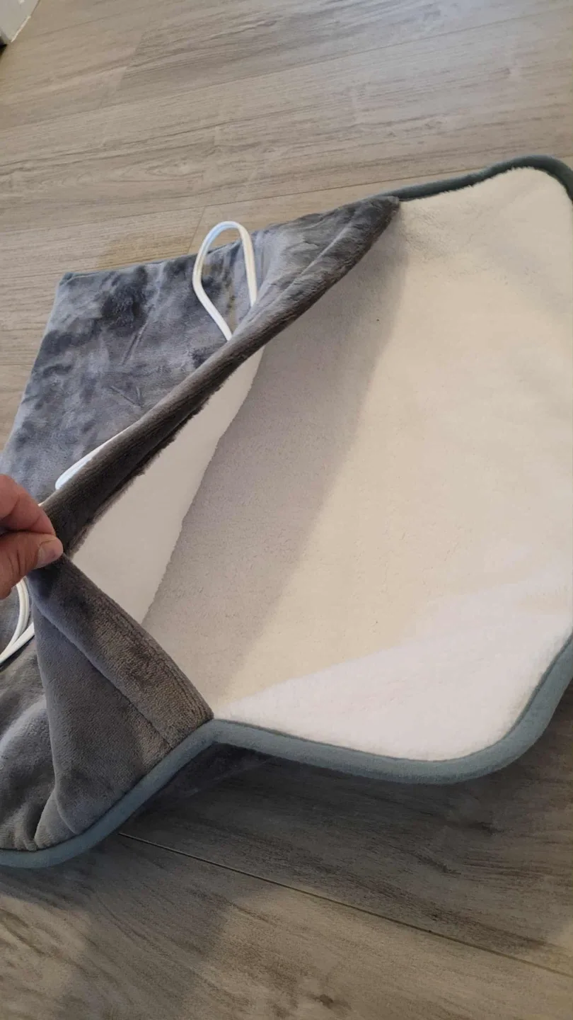 Gintao Electric Heated Foot Warmer - Gray, 22" x 20" image indicator(4)