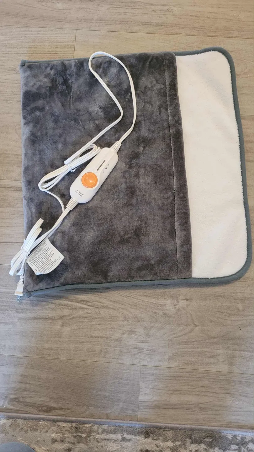 Gintao Electric Heated Foot Warmer - Gray, 22" x 20" image indicator(3)