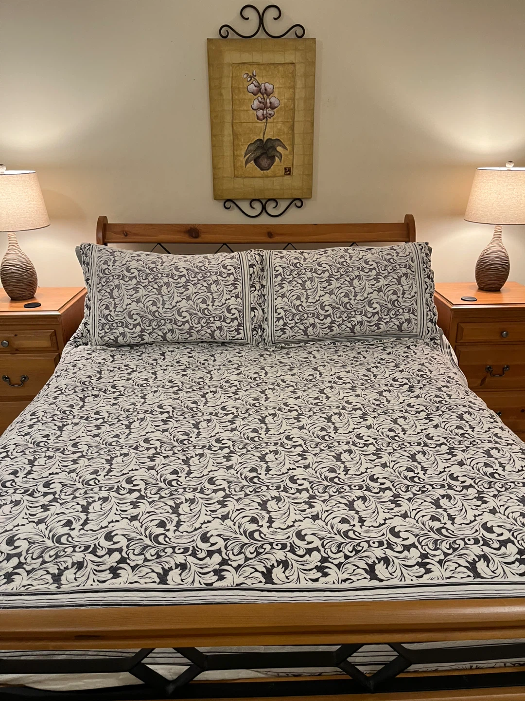 Quilter's Collection Standard Size Bedspread - photo 2