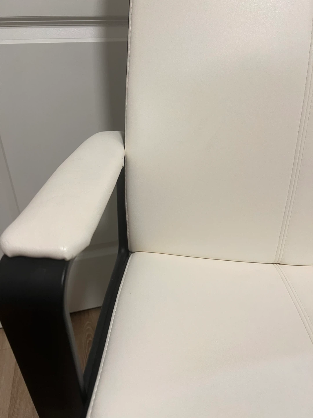 White & Black Office Chair - photo 4