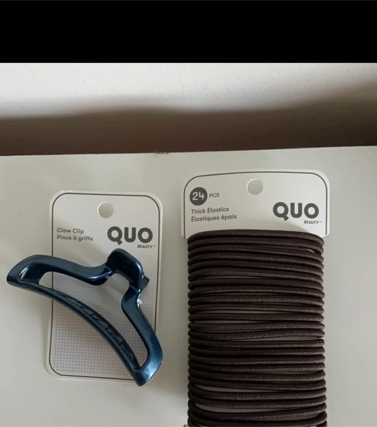 Quo Beauty Hair Accessories: Claw Clip & Elastics