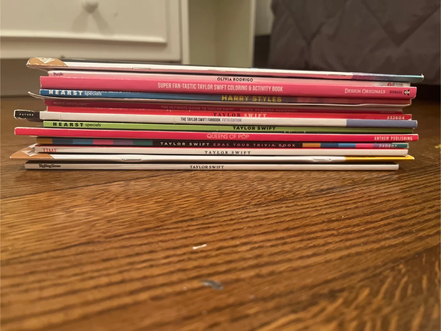 Stack of Taylor Swift magazines